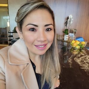 Meet your Posher, Carla noemi